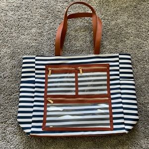 Lucky 7 Display Tote